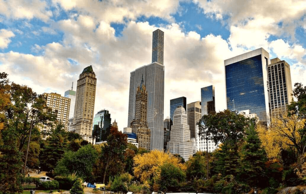 Best Time to Move in NYC: Costs, Weather & Availability