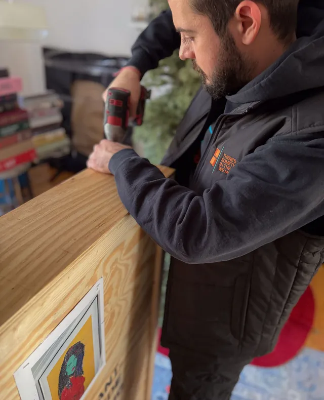 Professional Art Handling Expertise