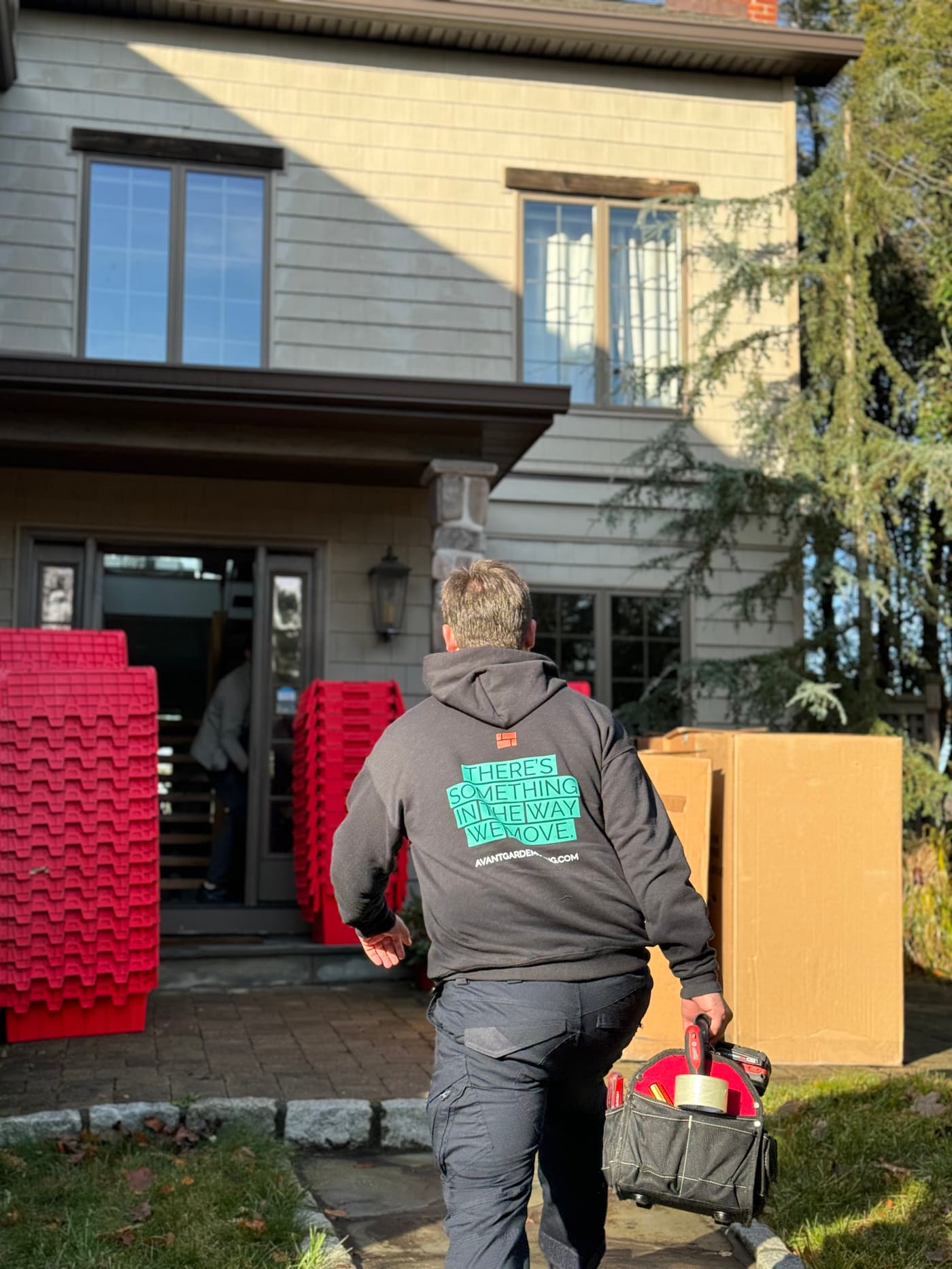 Long Island movers handling suburban move