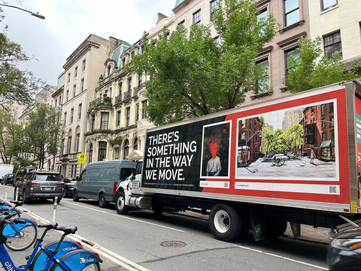 Professional Manhattan moving team in action